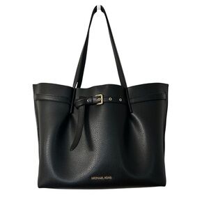 Michael Kors Women’s Black Pebbled Large Leather Tote with Snap Closure GUC